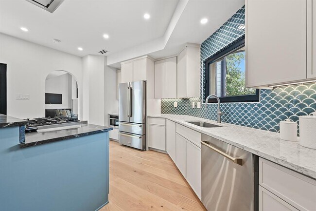 Building Photo - 4207 Canyonside Trail