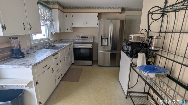 Building Photo - 3 Mountain View Dr