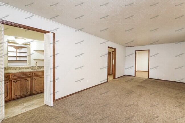 Building Photo - 5817 NW 70th St
