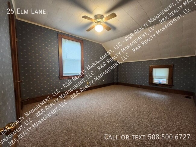 Building Photo - 25 Elm Ln