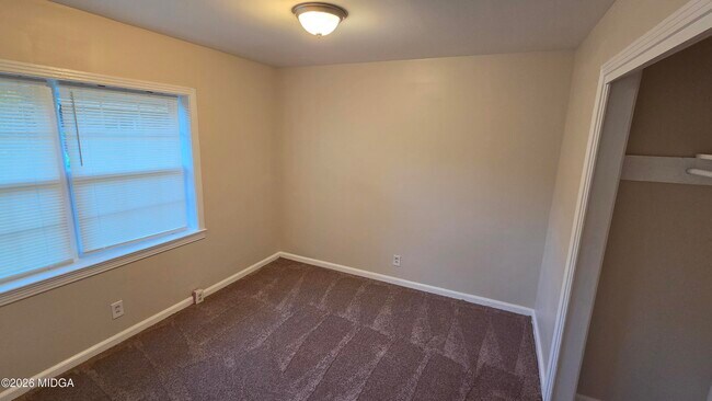 Building Photo - 1460 Brentwood Ave