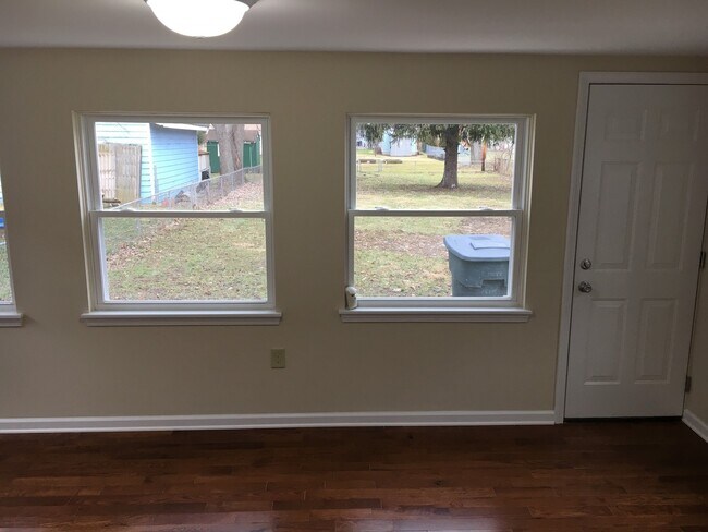 Building Photo - **BEAUTIFULLY REMODELED 2-BEDROOM HOME W/ 2-CAR GARAGE!!**