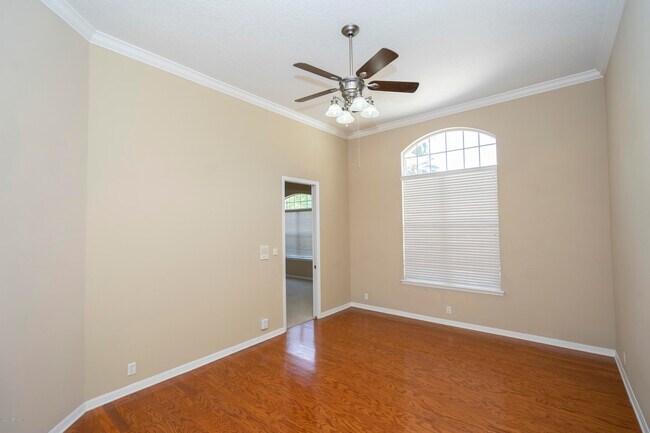 Building Photo - 3668 Windmoor Dr