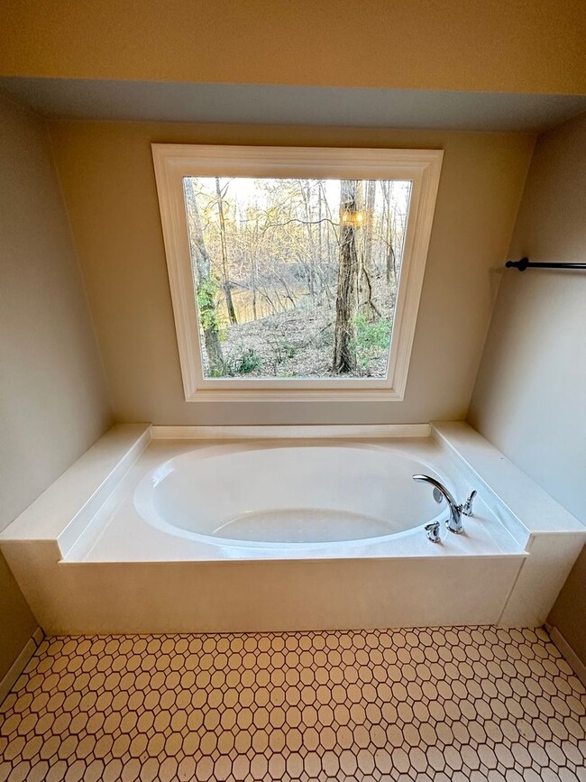 Building Photo - Beautiful Home off Timothy Available