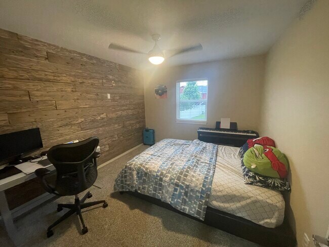 Building Photo - 230 S Legacy Way