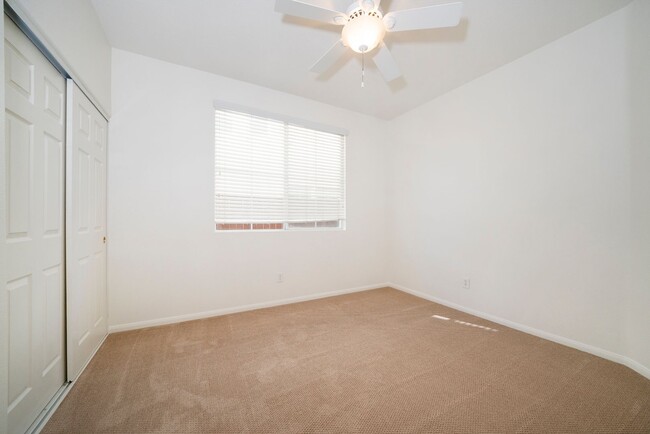 Building Photo - Charming Single Level Home in Oceanside