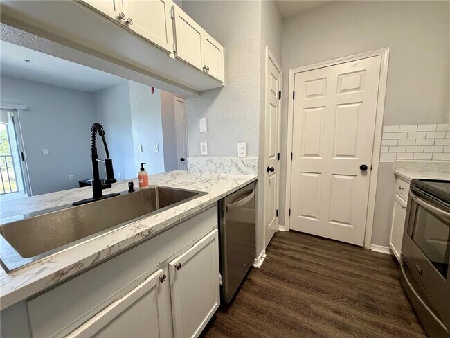 Building Photo - 13115 Sanctuary Cove Dr