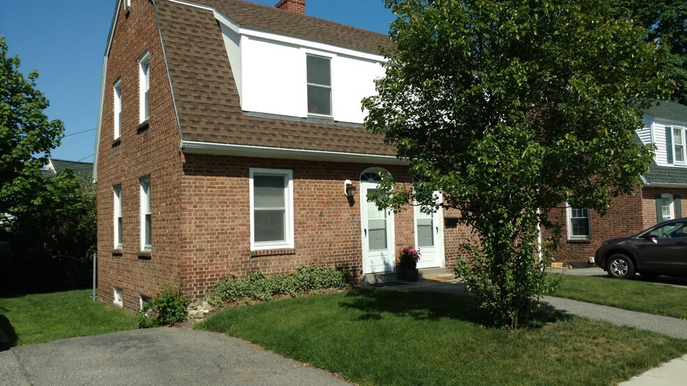 Street View Main Entrance - 108 Porpoise Way