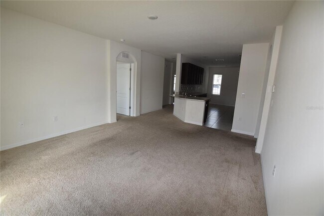 Building Photo - 946 Shady Tree Ln