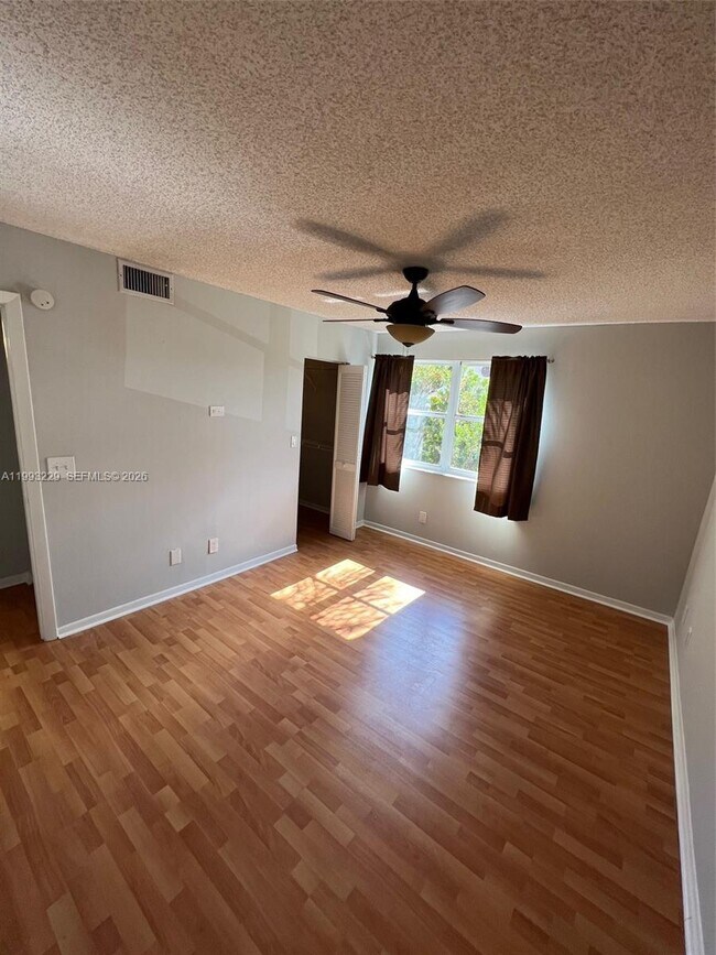 Building Photo - 11232 SW 12th St