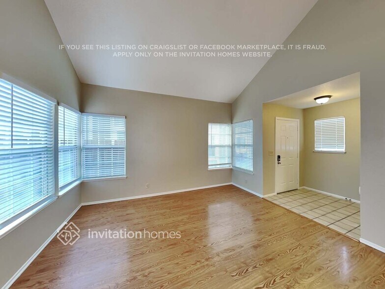 Building Photo - 413 Yale Ave