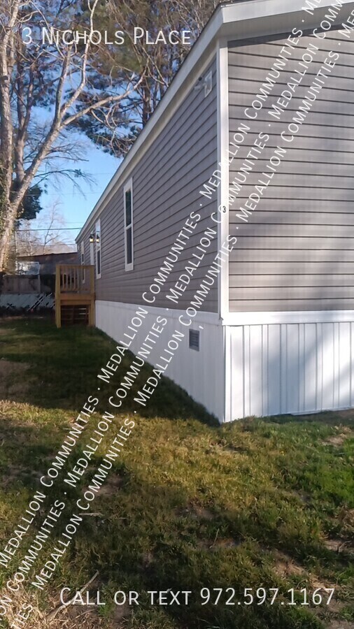 Building Photo - 3 Nichols Pl