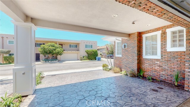 Building Photo - 1102 Slauson Ln