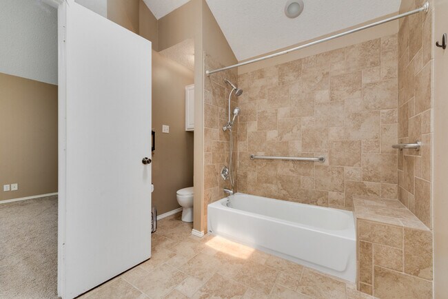 Building Photo - Charming Condo in Valley Ranch