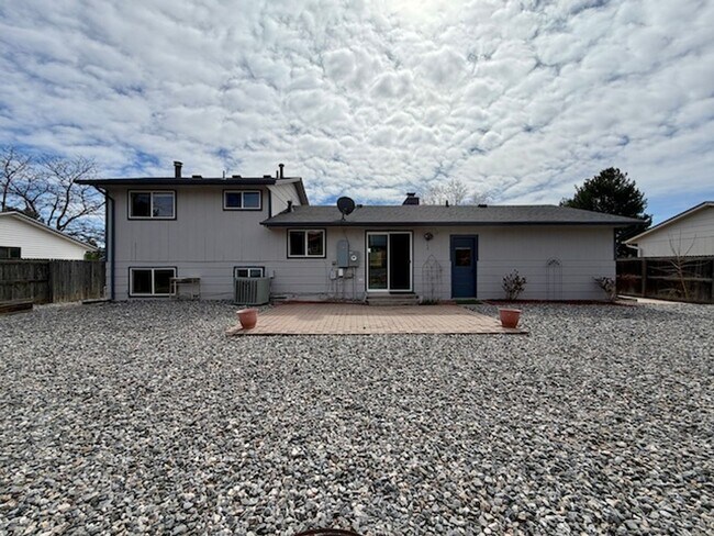 Building Photo - Acres Green Beauty