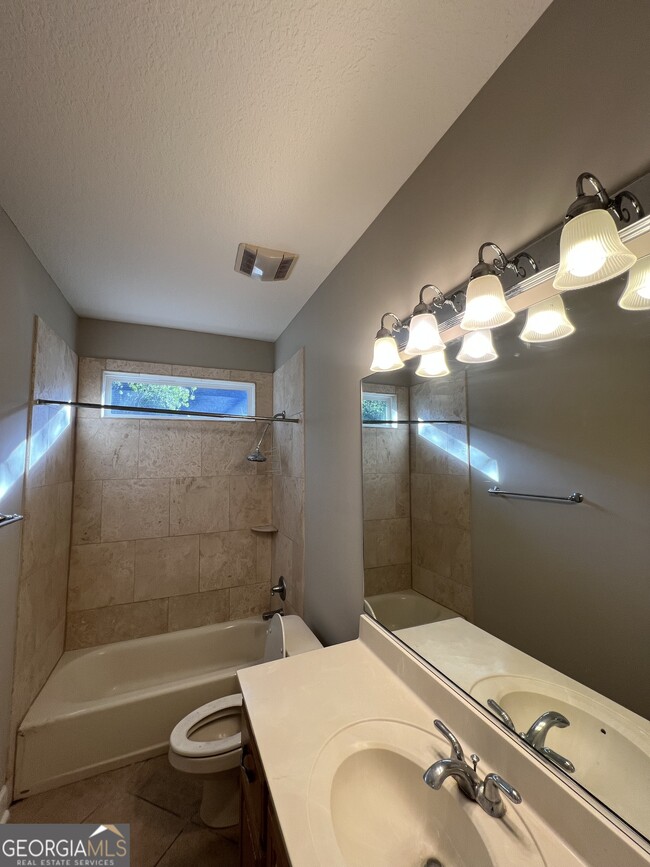 Building Photo - 229 Laurel Landing Blvd