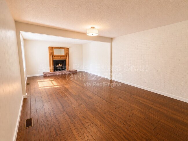 Building Photo - 13241 Delft Dr