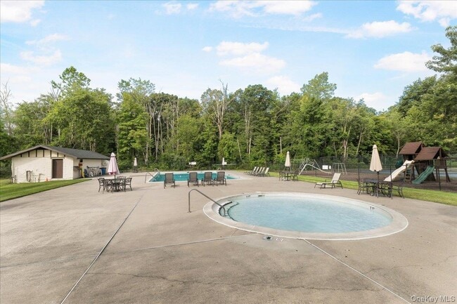 Building Photo - 33 Scarborough Ln