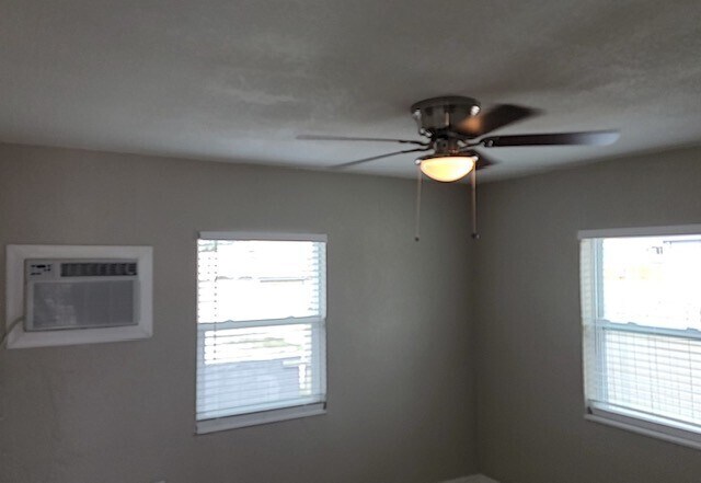 Building Photo - 601 Corey Ave