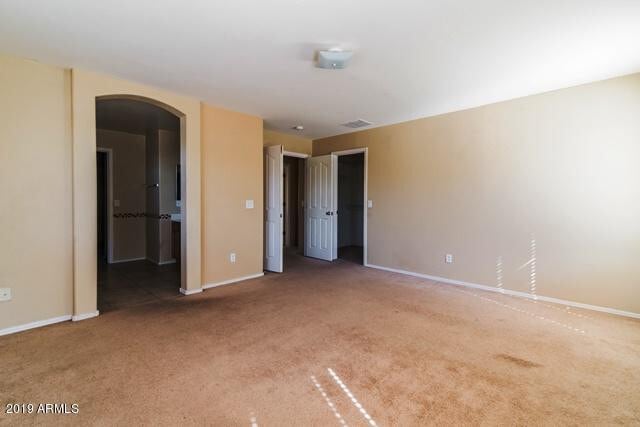 Building Photo - Gorgeous 4 Bed West Phoenix home opposite huge community park ++ New Carpet & New Paint!!