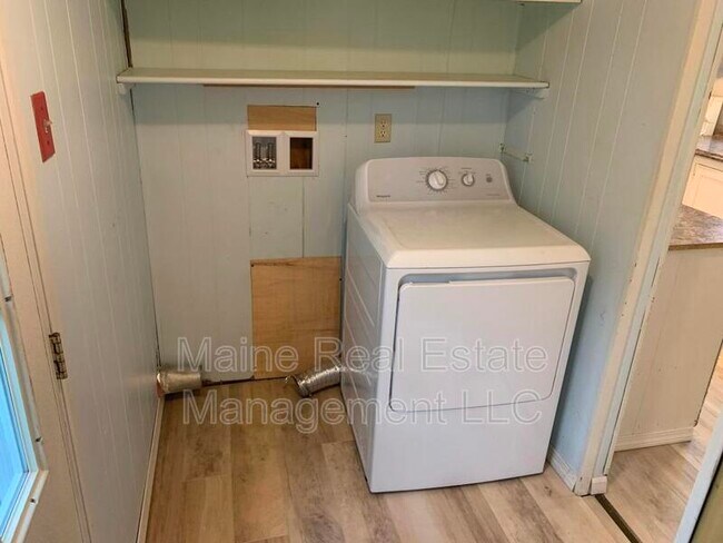 Building Photo - 3 Sweet Fern Dr