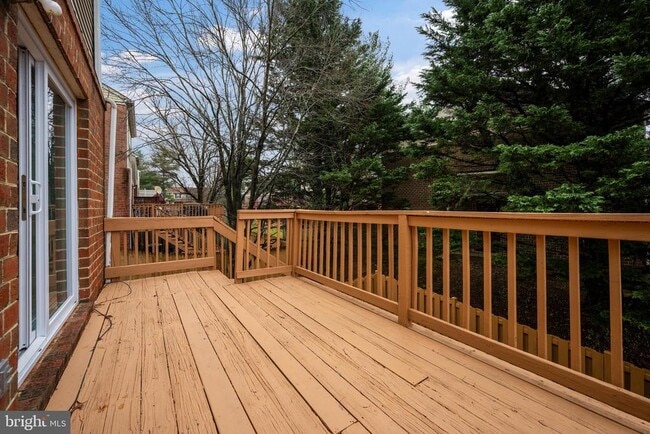 Building Photo - 8217 Township Dr