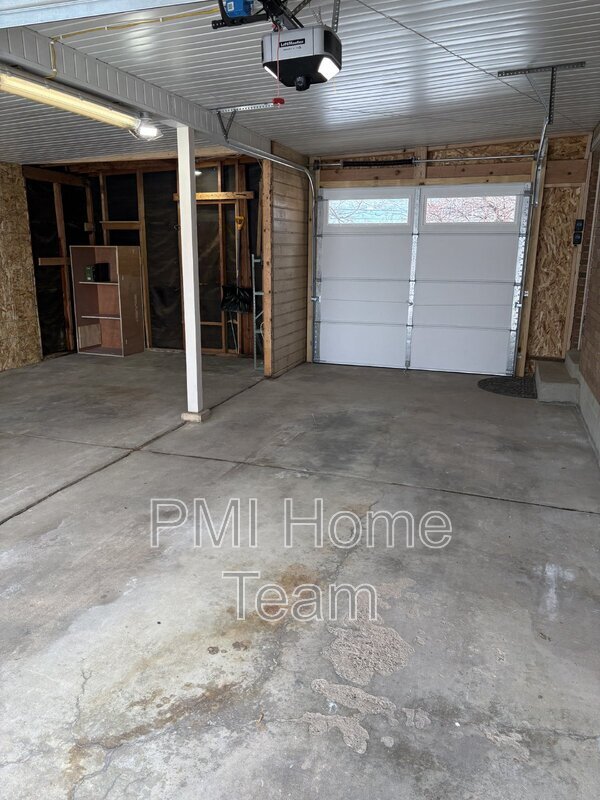 Building Photo - 5725 S 2050 W