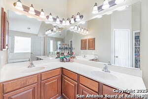 Building Photo - 132 Las Palomas Dr
