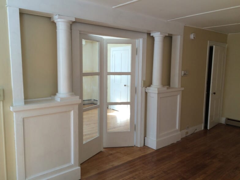 Building Photo - 938 VT-7A