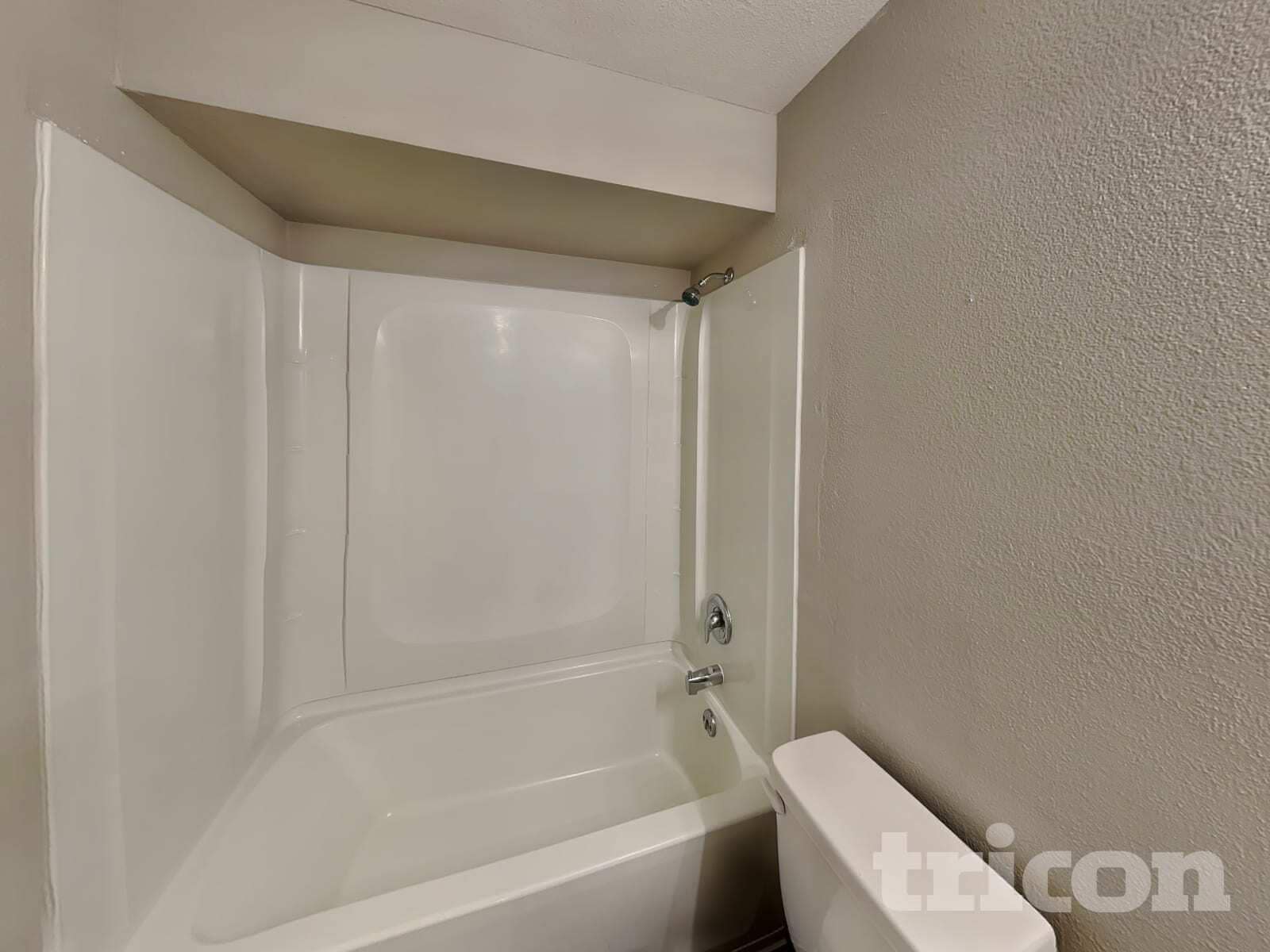 Building Photo - 1021 30th St NE