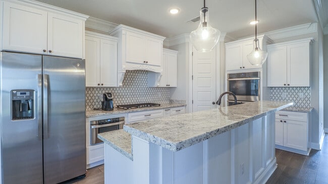 Building Photo - 6237 Cypress Ln