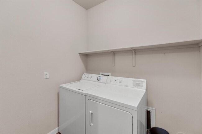 Building Photo - 310 Garcitas Creek Ln