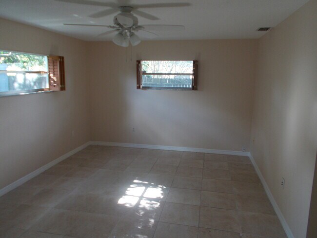 Building Photo - UPDATED 3/2 Home In Downtown/Conway Area! ...
