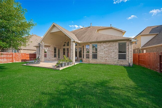 Building Photo - 16818 Calcots Dr