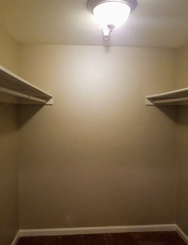 Building Photo - $2595. Marina District upgraded 1bd 1ba with balcony 735 sq ft