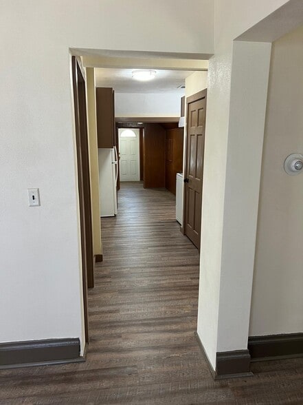 Building Photo - 858 9th St