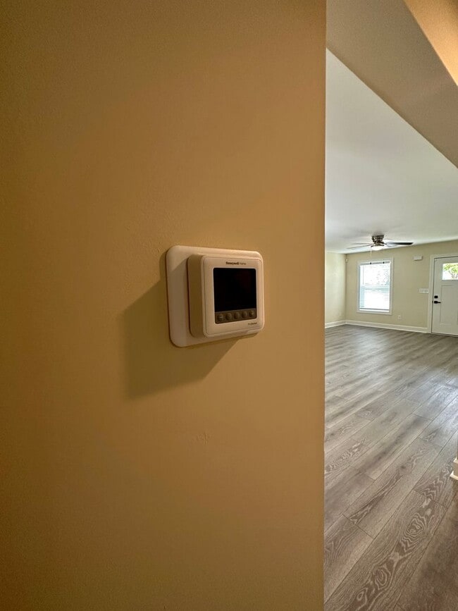 Building Photo - Brand New! Pre-leasing 26-27 Students