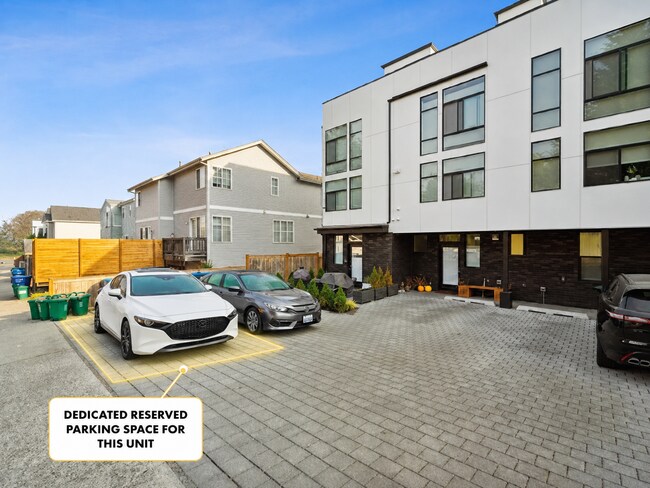 Building Photo - 3831 23rd Ave W