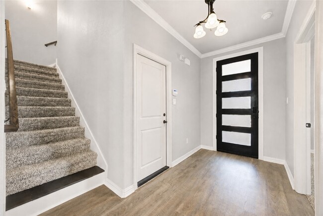 Building Photo - 6205 Daytona Dr