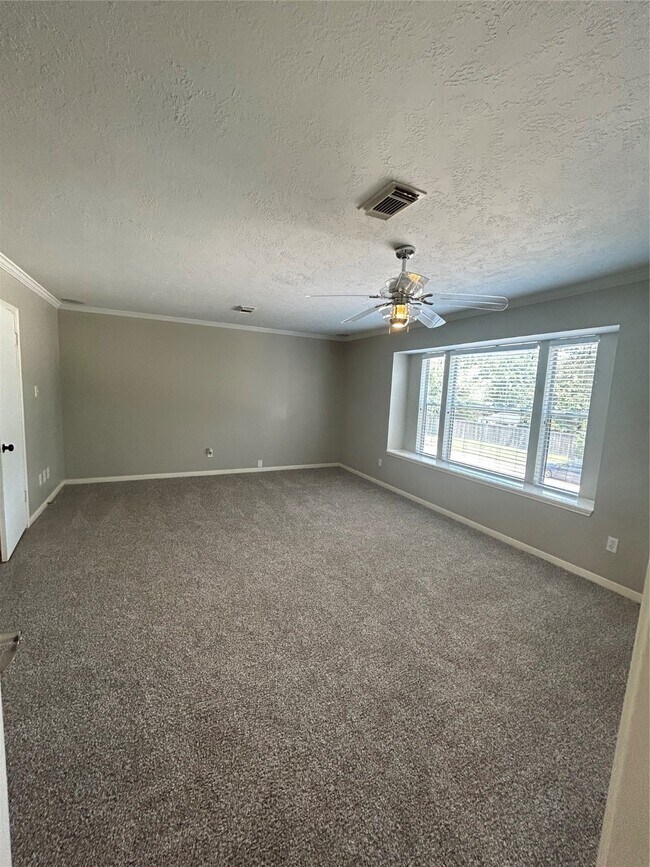 Building Photo - 5415 W Harrow Dr