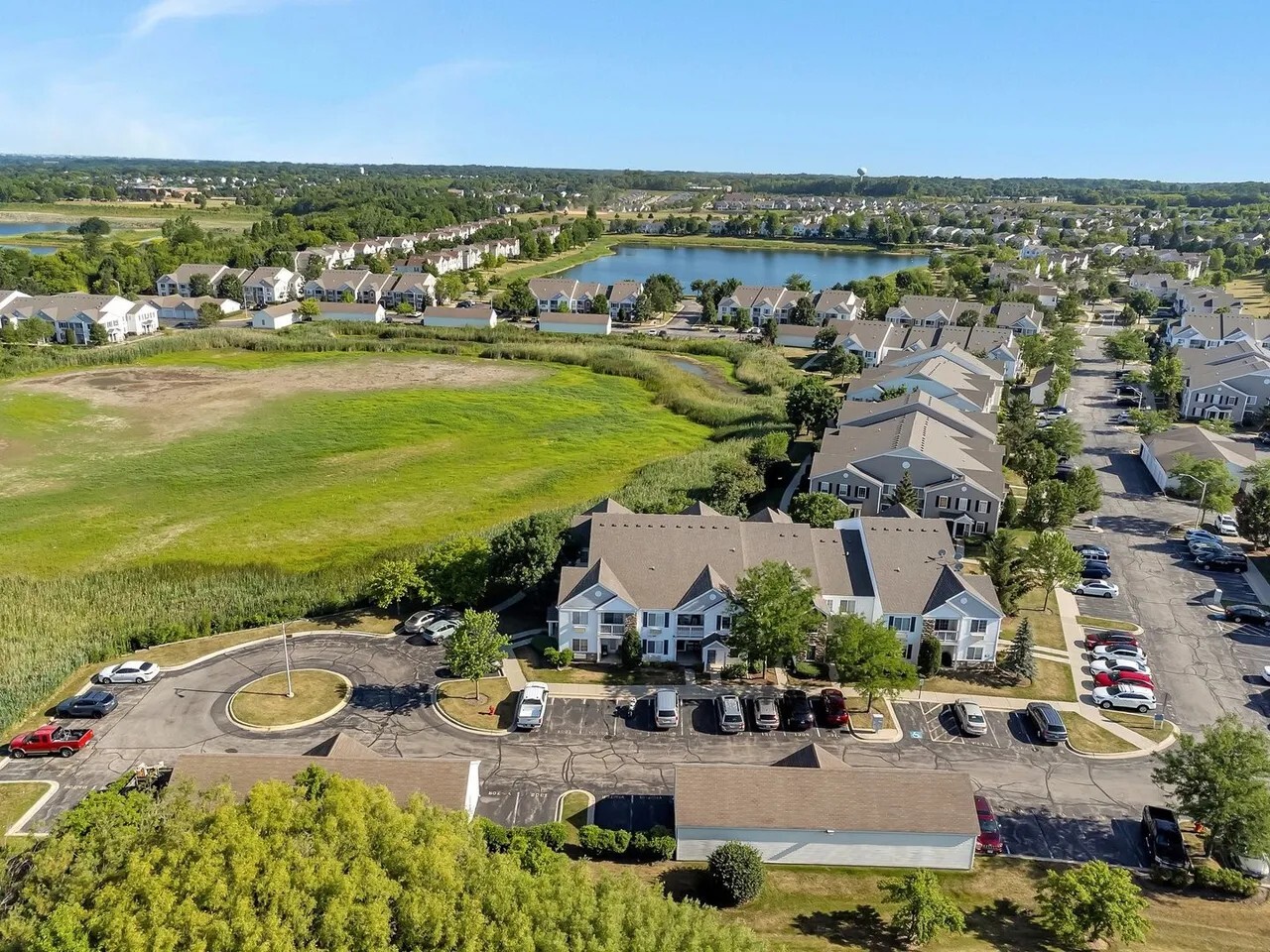 Building Photo - 1303 Silverstone Dr