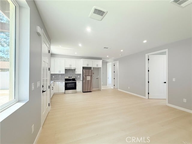 Building Photo - 15819 Del Prado Dr