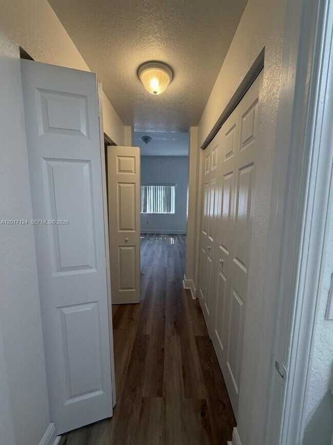 Building Photo - 3335 Palomino Dr