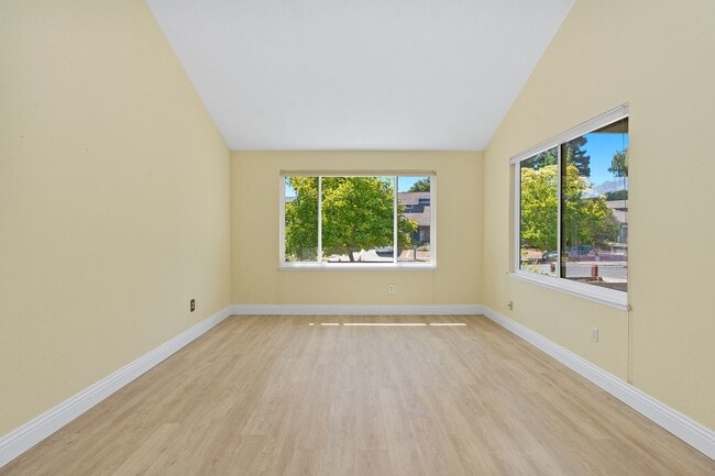 Building Photo - Browns Valley 3 bed 2 bath home