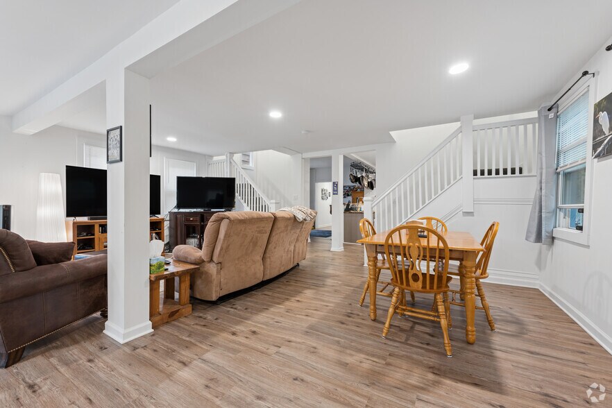 4BR, 2.5BA - 2,200SF - Dining Room/Living Room - Luxury 4BR Home Near U of R & Strong Hospital