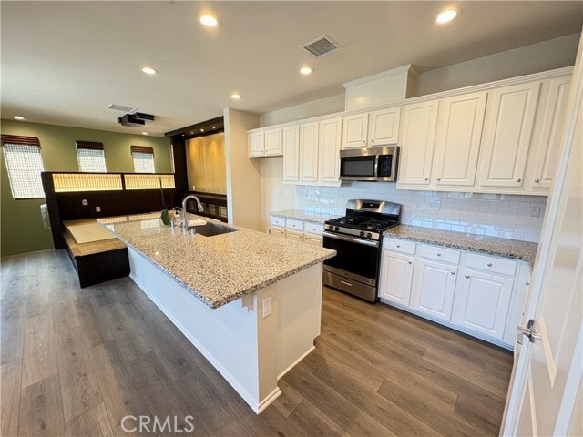 Building Photo - 280 W Via Presido