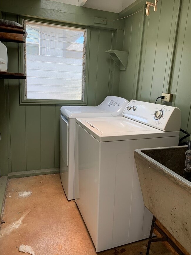 Building Photo - 1179 Ala Hinano Pl