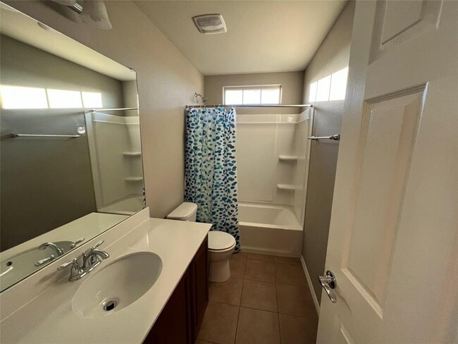 Building Photo - 16017 Hawthorne Heights Trail