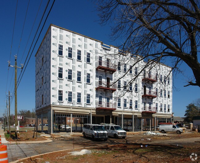Building Photo - Cumming Station