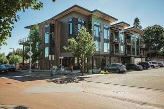 Building Photo - Modern Midtown Living | 2 Bed, 2 Bath Near...